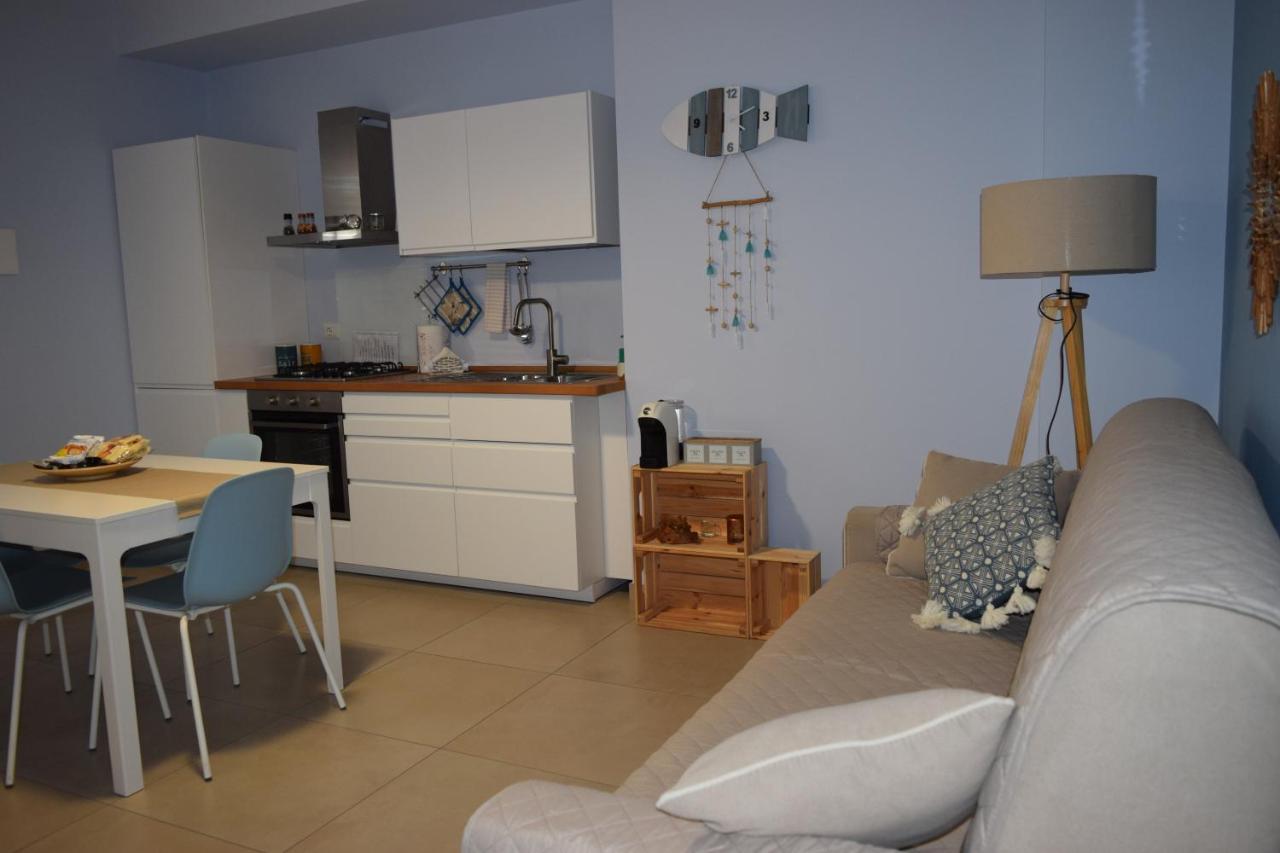 Casa Vacanze Lombardo Santa Teresa Di Riva Ngoại thất bức ảnh