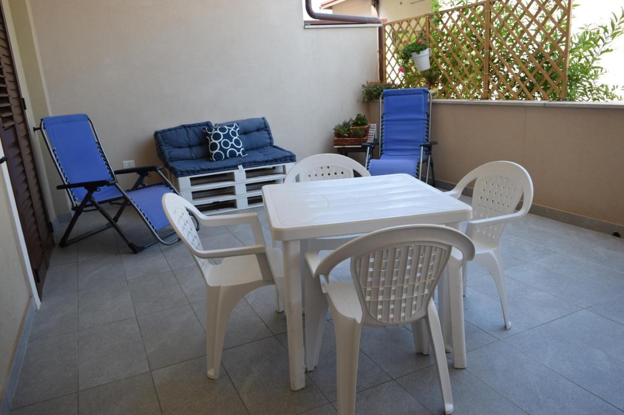 Casa Vacanze Lombardo Santa Teresa Di Riva Ngoại thất bức ảnh