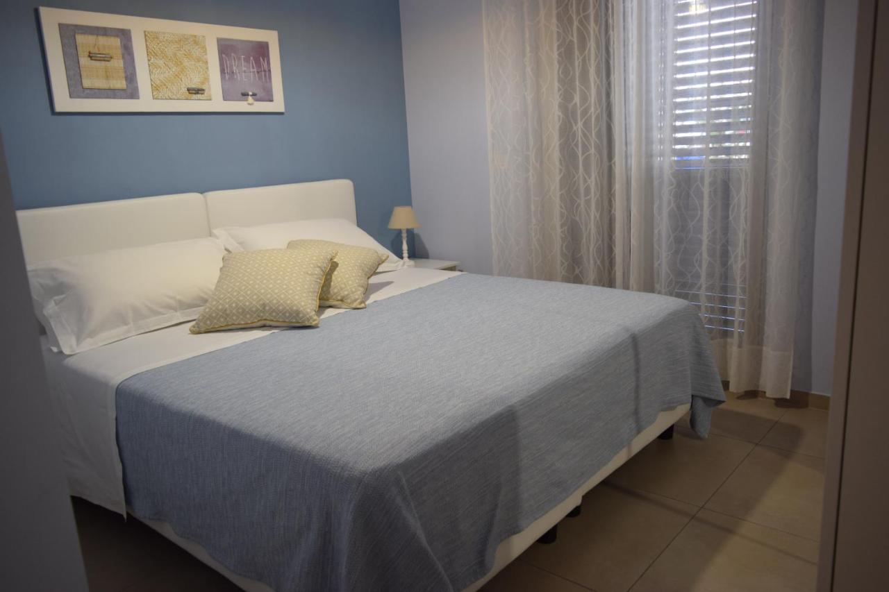 Casa Vacanze Lombardo Santa Teresa Di Riva Ngoại thất bức ảnh