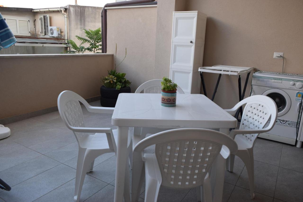 Casa Vacanze Lombardo Santa Teresa Di Riva Ngoại thất bức ảnh
