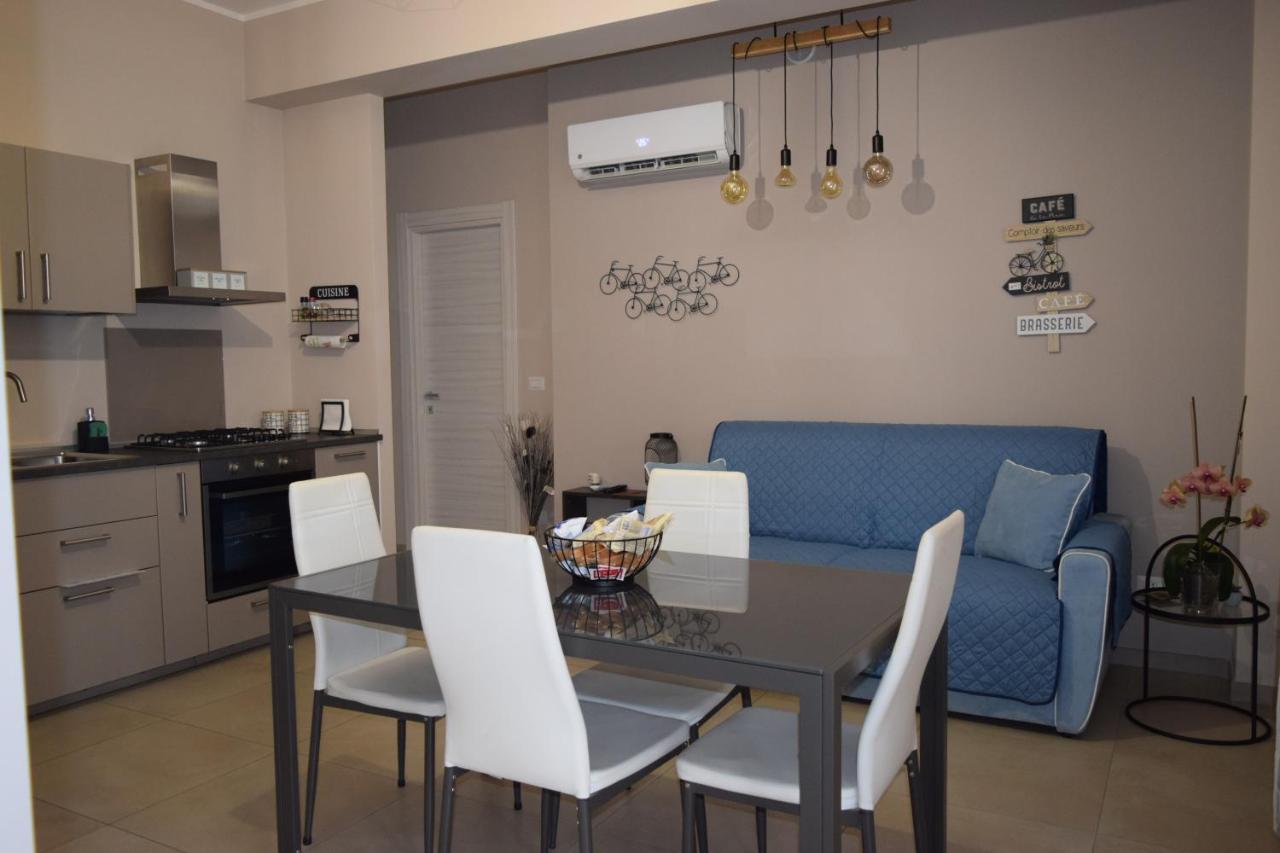 Casa Vacanze Lombardo Santa Teresa Di Riva Ngoại thất bức ảnh