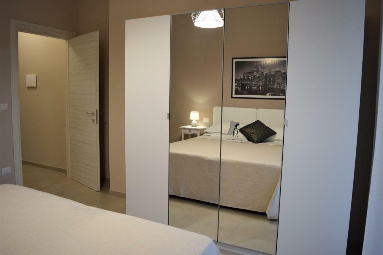 Casa Vacanze Lombardo Santa Teresa Di Riva Ngoại thất bức ảnh