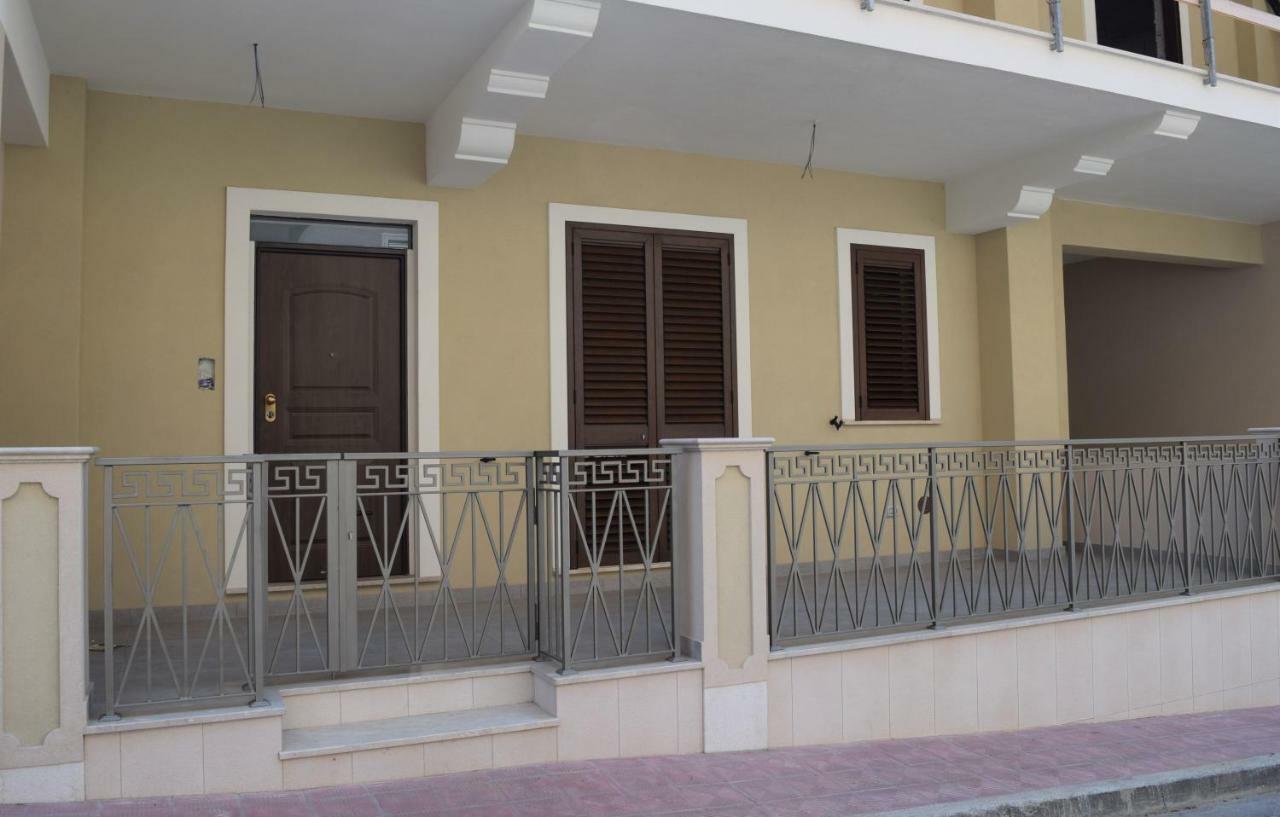 Casa Vacanze Lombardo Santa Teresa Di Riva Ngoại thất bức ảnh